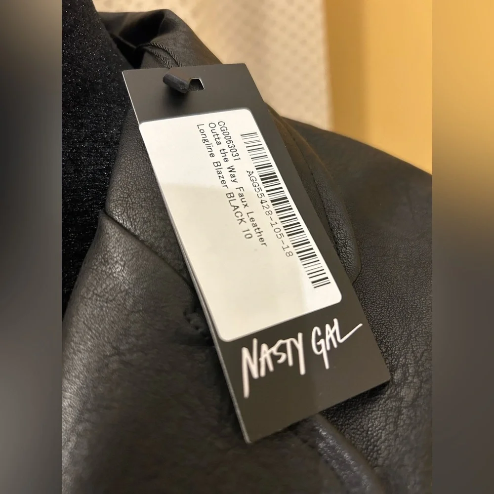 NWT. NASTY GAL Oversized Black Faux Leather Blazer - Picture 4 of 9